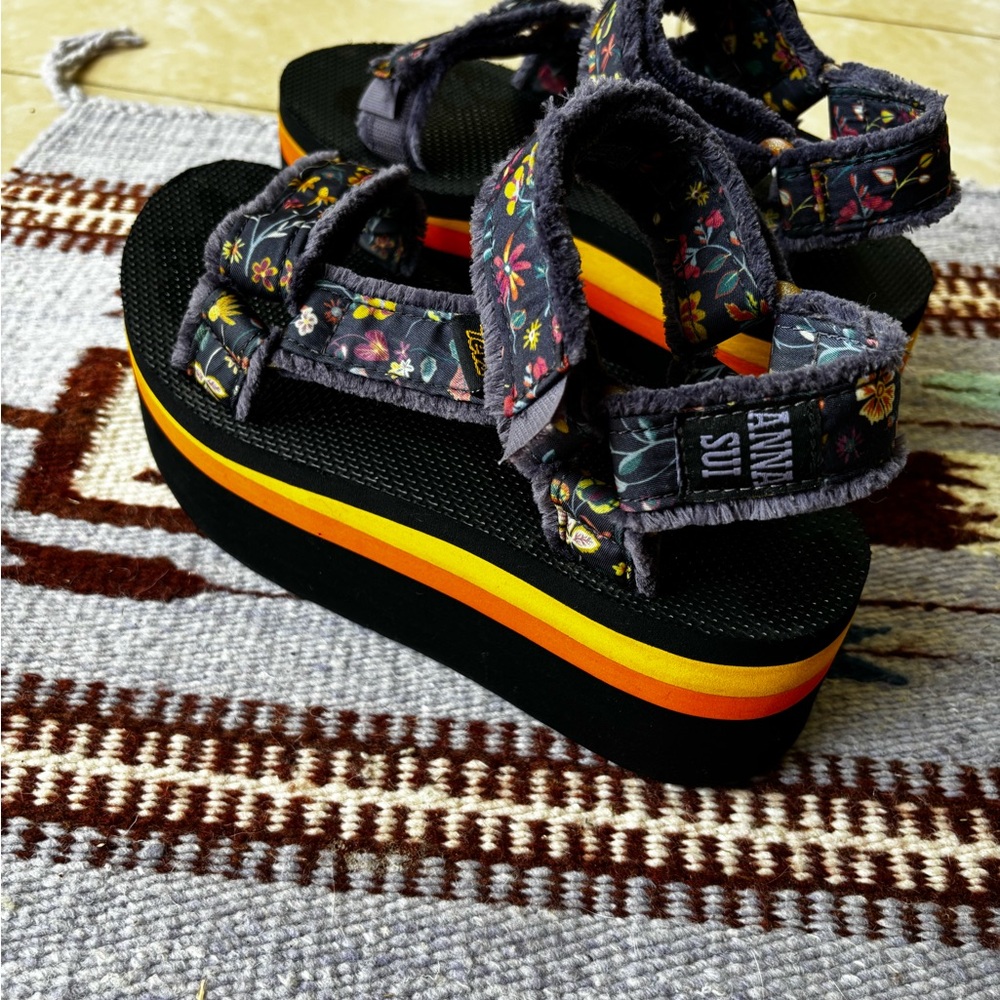 Anna Sui Platform Tevas size 8